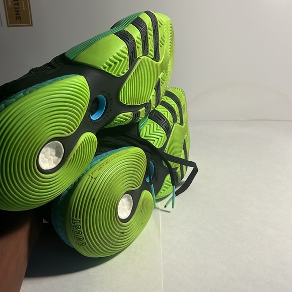 Trae young basketball shoes - Picture 5 of 5